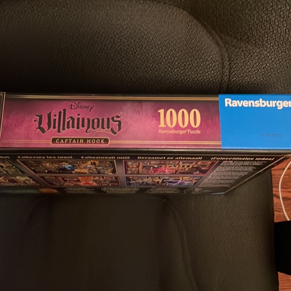 Ravensburger Disney Villainous Captain Hook 1000 piece puzzle. No. 15 022 9. - Picture 3 of 4